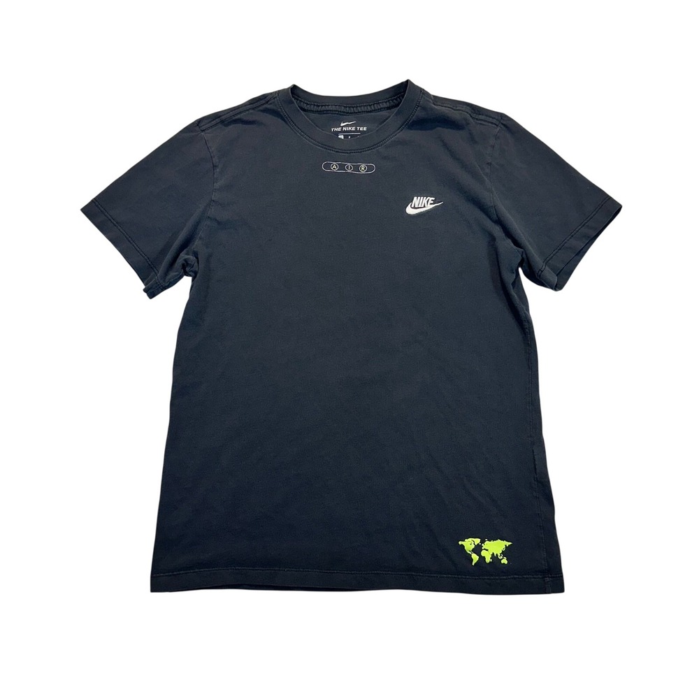 Nike Air Mens Black Graphic T-Shirt World Map Embroidered Logo CT6540-010 Small